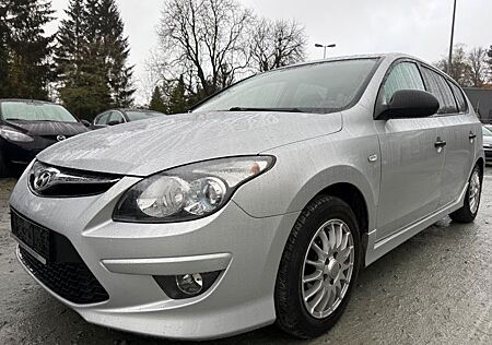 Hyundai i30 1,4 Benzin /KLIMA/TÜV NEU/110000KM