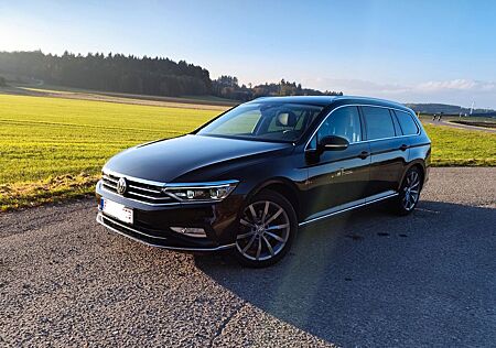 VW Passat Variant Volkswagen 2.0 TDI 140kW DSG Elegance KD neu
