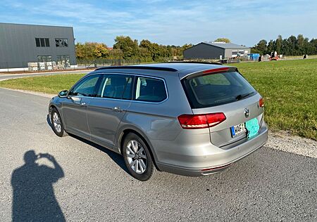 VW Passat Variant Volkswagen 2.0 TDI DSG Comfortline Varia...