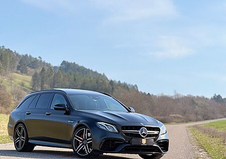 Mercedes-Benz E 63 AMG E 63 S AMG/Magno/Carbon/Pano/Massage/Perf.AGA/20