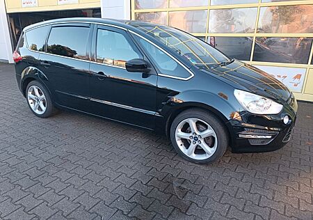 Ford S-Max Titanium 7-Sitze