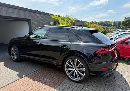 Audi SQ8 4.0 TFSI quattro/B&O ADVANCED/PANO/SITZBELÜF