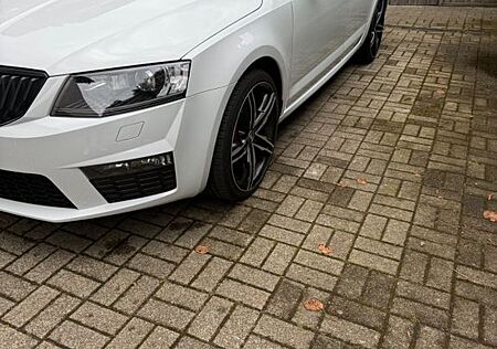 Skoda Octavia 2.0 TDI DSG RS Combi RS