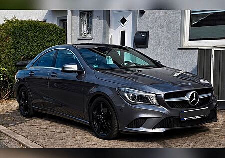 Mercedes-Benz CLA 200 d -