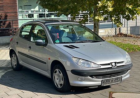 Peugeot 206 1.4 Style 75 TÜV bis Okt. 26