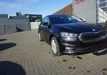 Skoda Fabia 1.0 MPI Neuwertig 10km Kamera Sitzheizung