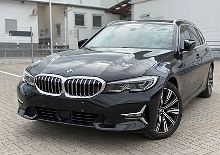 BMW 320 d Touring xDrive Luxury Line*PANO*AMBIENTE*