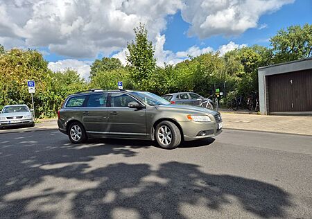 Volvo V70 2.5T Kinetic Kinetic