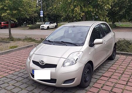 Daihatsu Charade 1,33 Dual-VVT-i Basis Basis