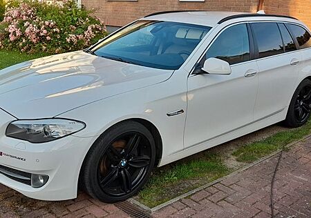 BMW 520d Touring A - Top Zustand