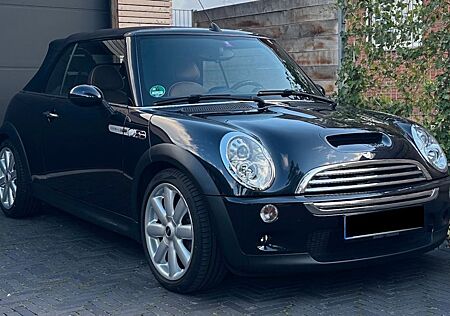 Mini Cooper S Cabrio Cooper S "Sidewalk" Cabrio / den Sommer erleben