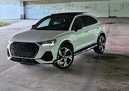 Audi Q3 35 TDI S tronic Sportback Matrix Pano ACC