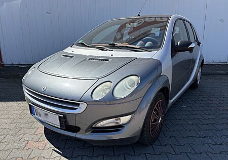 Smart ForFour 1,3 pulse Klima 8-fach bereift gepflegt