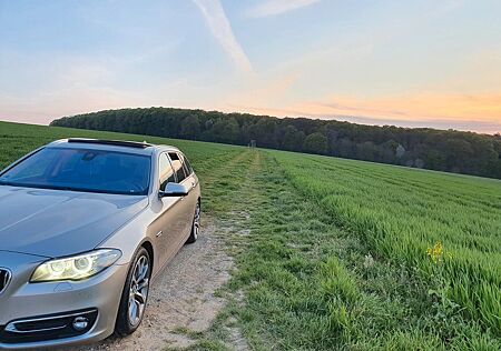 BMW 530d xDrive Touring A Luxury L. Vollausstattung