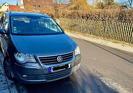 VW Touran Volkswagen 2.0 TDI 125 kW DSG DPF Highline Highline