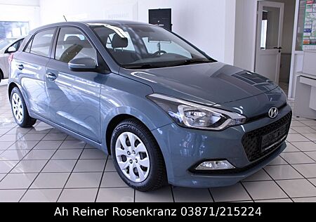 Hyundai i20 Trend Allwetter Sitzheiz. Klima TÜV neu