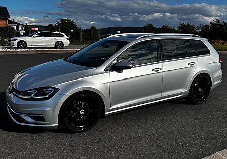 VW Golf Volkswagen 2,0TDI Highl/ VIRTUAL/PANO/LED/AHK/ Standh