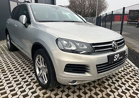 VW Touareg Volkswagen 3.0 V6 TDI PANO LEDER AHK NAVI XENON 20"