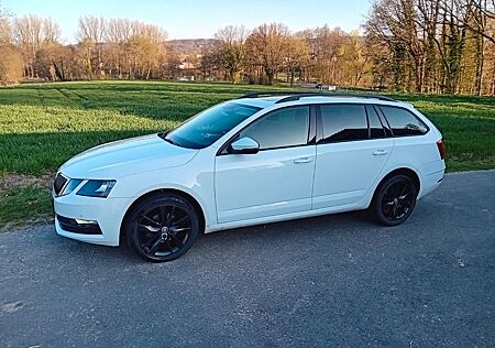 Skoda Octavia 1.6 TDI SCR DSG Ambition Combi Ambition