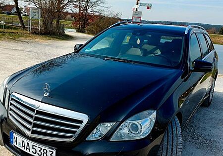 Mercedes-Benz E 250 CDI 4MATIC T B.E. AVANTGARDE Aut. AVAN...