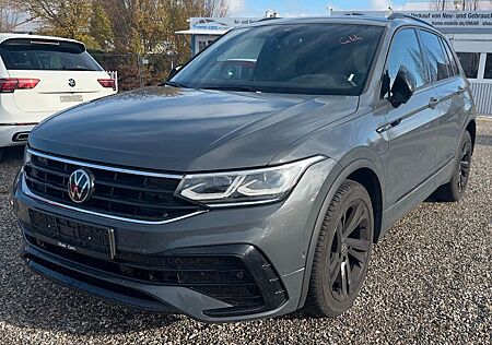 VW Tiguan Volkswagen R-Line Black Style IQ.LIGHT ,Panorama ,Head-up