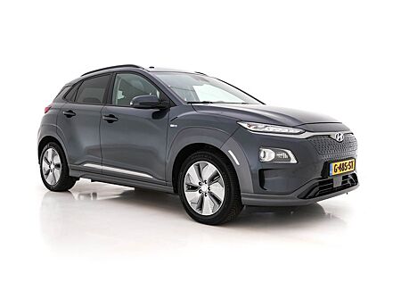 Hyundai Kona EV Premium 64 kWh (INCL-BTW) *PANO | FULL-L