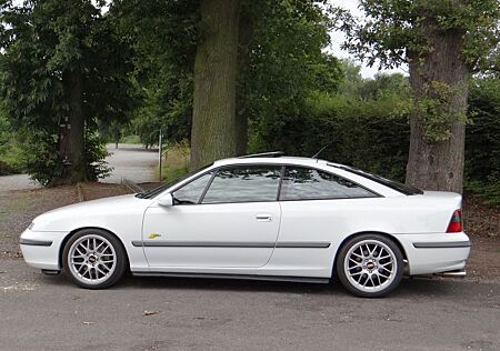 Opel Calibra 2.5i V6 DTM Edition