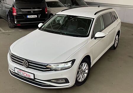 VW Passat Volkswagen Business/NAVI/ACC/PDC/AHK/SR+WR/CarPlay