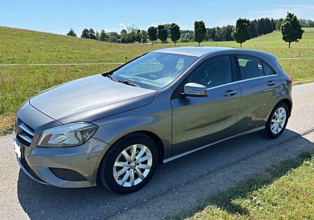 Mercedes-Benz A 180 - Style, Rückfahrkamera, S. gt. Zust.
