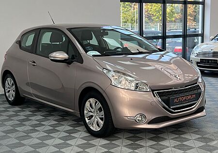 Peugeot 208 Active neuwertig_lückenlose Historie