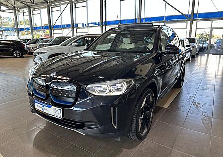 BMW iX3 Impressive Pano. Harman/Kardon AHK HUD LED