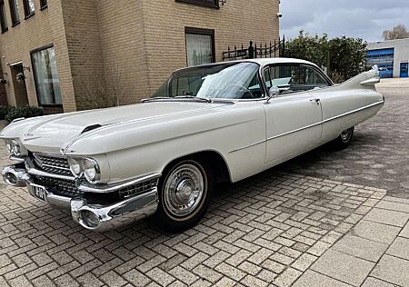 Cadillac Deville COUPE V 8 Orgn Staat