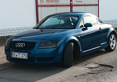 Audi TT Coupe 1.8T 132 kW mit Sportfahrwerk