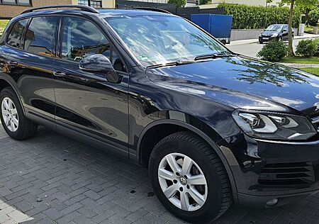 VW Touareg Volkswagen 3.0 V6 AHK, LUFTFEDERUNG, STANDH.
