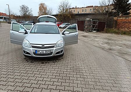 Opel Astra GTC 1.4 ecoFLEX Selection Selection