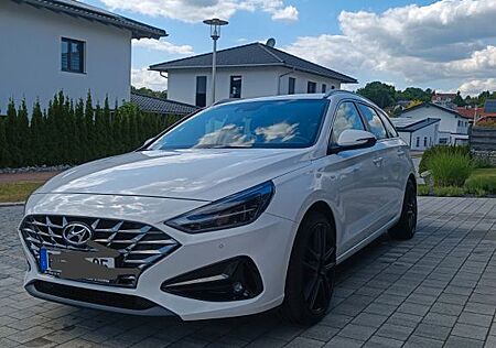 Hyundai i30 1.5 T-GDI Hybrid Trend Trend