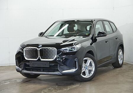 BMW iX1 xDrive30 HuD 18" 360° AdpLED