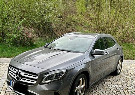 Mercedes-Benz GLA 180 - Urban