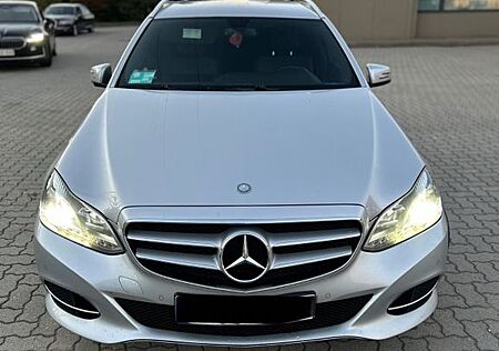 Mercedes-Benz E 200 CDI T AVANTGARDE AVANTGARDE