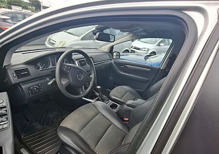 Mercedes-Benz B 180 CDI -245