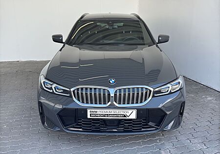 BMW 320dA xDrive Tour. M Sport LiveCock.ACC.LED.Park