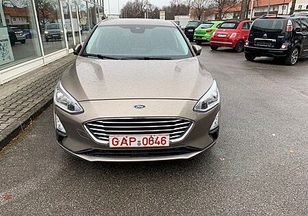 Ford Focus 1,0 EcoBoost 92kW Cool & Connect Cool ...