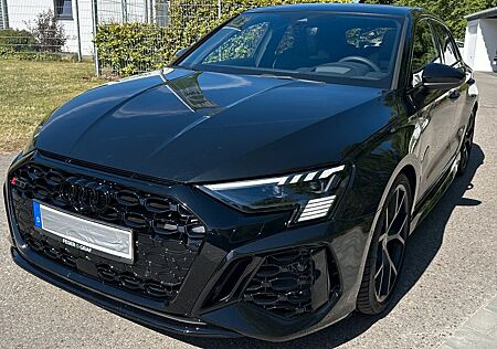 Audi RS3 2.5 Sportback/KERAMIK/MATRIX/Head-Up/Sportab