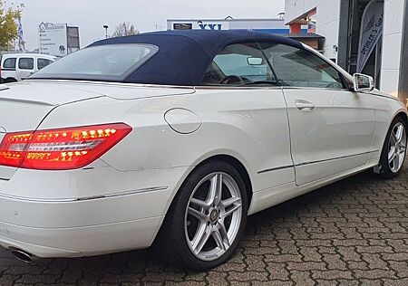 Mercedes-Benz E 350 Cabriolet CGI BlueEFF. AVANTGARD...