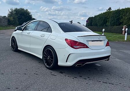 Mercedes-Benz CLA 200 CLA AMG
