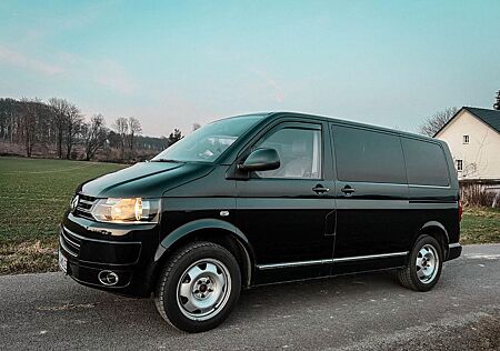 VW T5 Multivan Volkswagen / inkl. Reiseausstattung