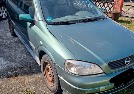 Opel Astra 1.2 -