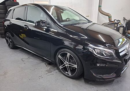 Mercedes-Benz B 220 4Matic,Alcantara,Led,AMG-Paket,Ahk,Pdc,Top