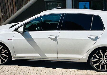 VW Golf Volkswagen 2.0 TSI DSG BMT GTI GTI