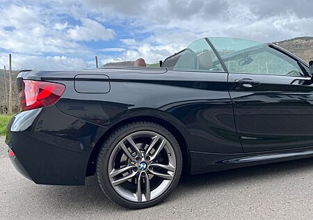 BMW 220i Cabrio M Sport M Sport